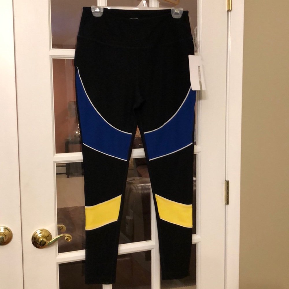 Athletic leggings